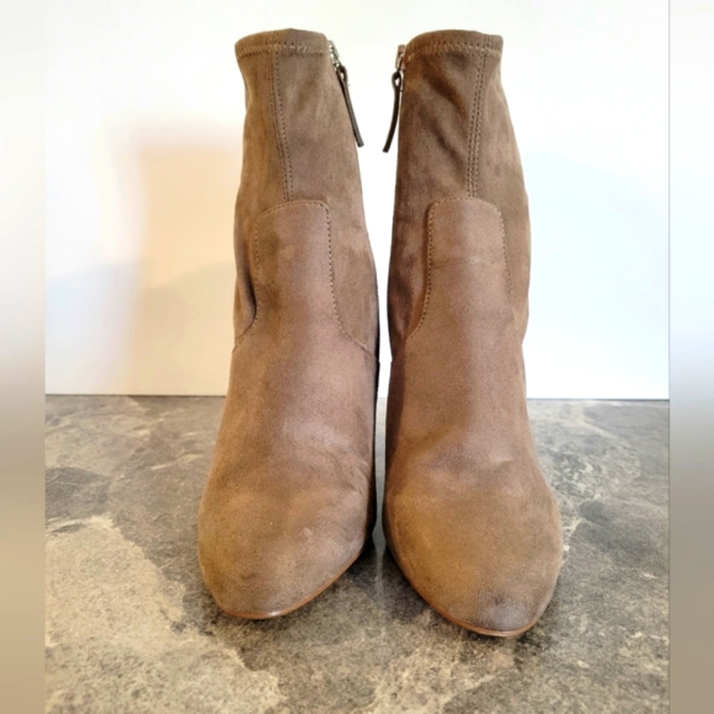 Steve Madden Editor Beige Suede Ankle Boot